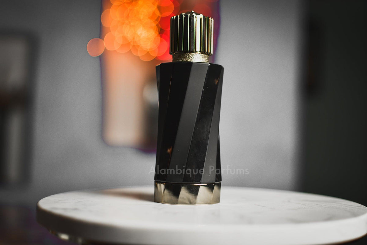 Versace- Atelier Figue Blanche