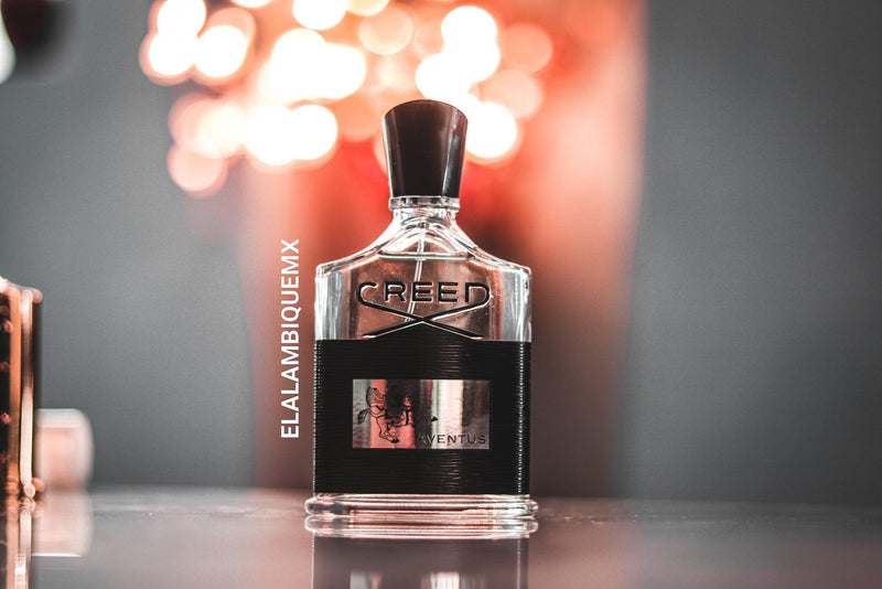 Frasco original de Creed Aventus del que Alambique Parfums extrae sus decants